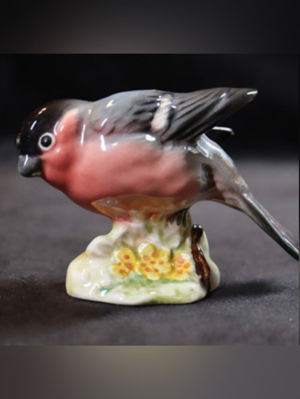 Vintage Beswick Ceramic Hand Painted 1st Edition Bullfinch Signed Figurine 1042